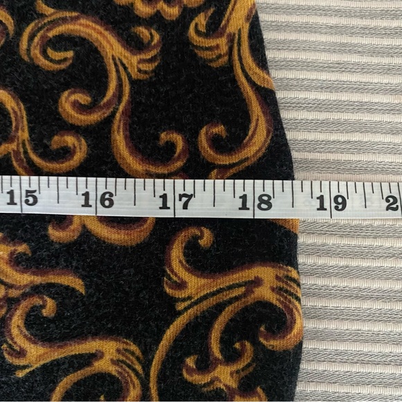 ♥️PARIS—‘Leo Guy’ VERY cool Knit Dress … Versace- Esq print — Soft & Stretchy ♥️ - Picture 15 of 15